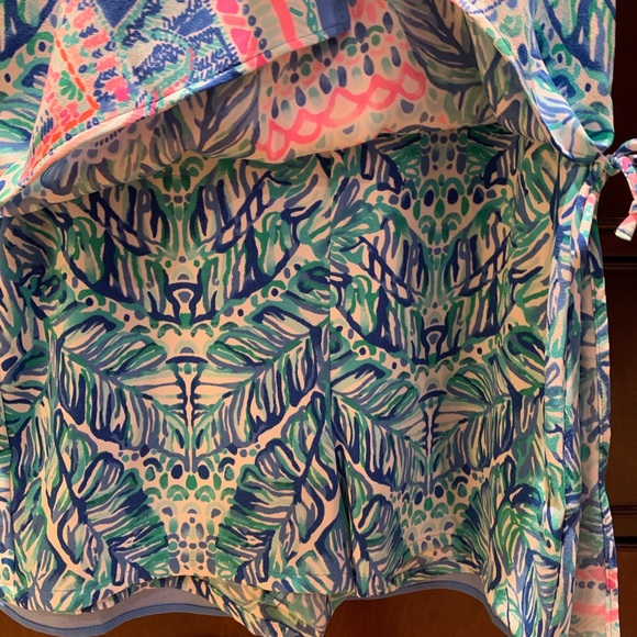 Lilly Pulitzer Romper with built in shorts. Size 4 - Picture 3 of 6